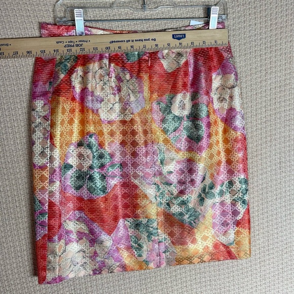 Floral Multicolor Skirt Size Medium - Picture 4 of 8